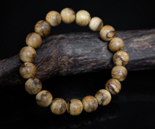 Vòng tay trầm hương 10mm hạt tròn phổ thông