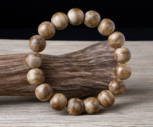 Vòng Trầm Hương VT251