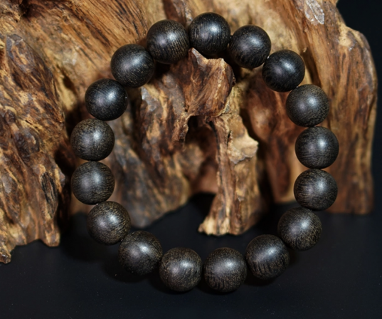 Vòng Trầm Hương VT87