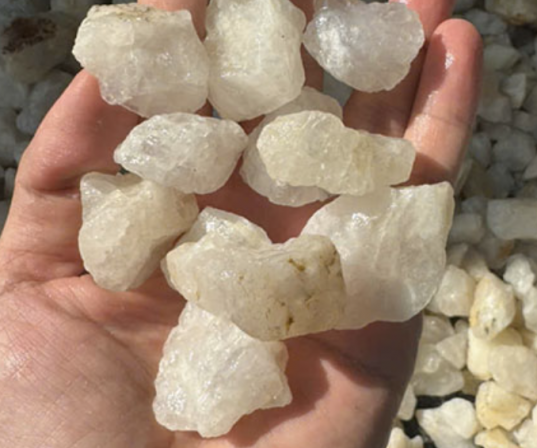 Đá Thạch Anh Vụn Trắng Trong Thô